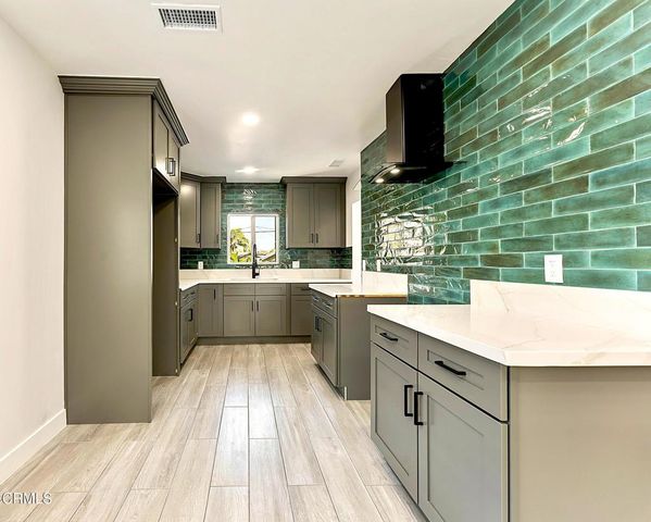 1121 La Puerta Street, Los Angeles, CA 90023