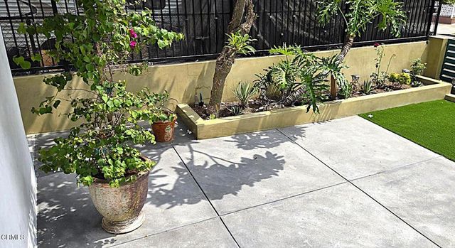 1121 La Puerta Street, Los Angeles, CA 90023