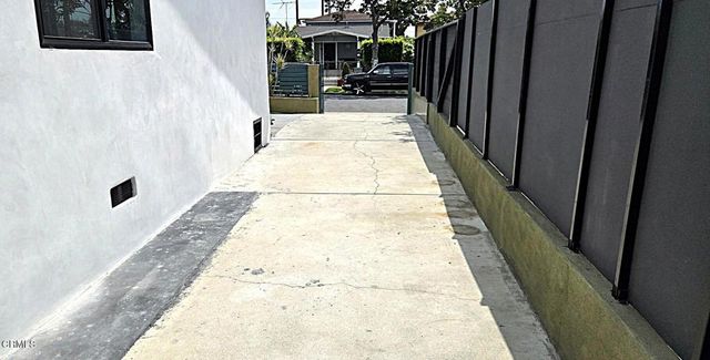 1121 La Puerta Street, Los Angeles, CA 90023
