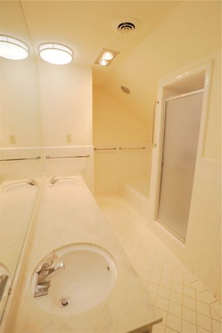 1000 W 6th Street, Mcgregor, TX 76657