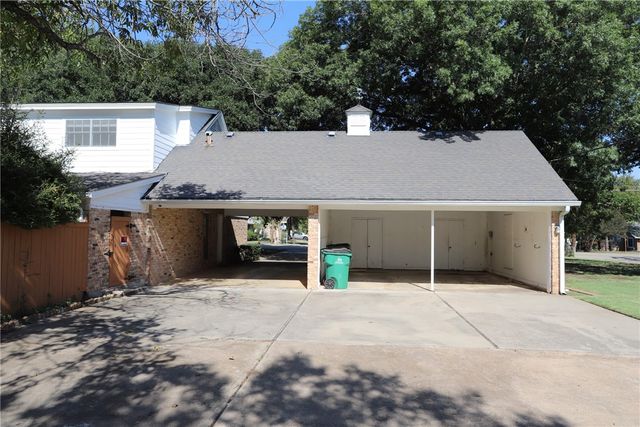 1000 W 6th Street, Mcgregor, TX 76657