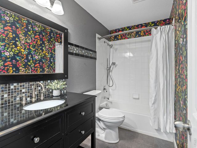 1702 Sicily Dr, Longmont, CO 80503