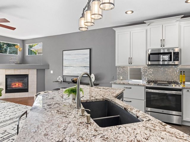 1702 Sicily Dr, Longmont, CO 80503