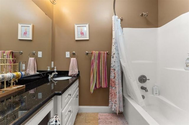 2407 Fox Hollow Street, Lake Charles, LA 70605