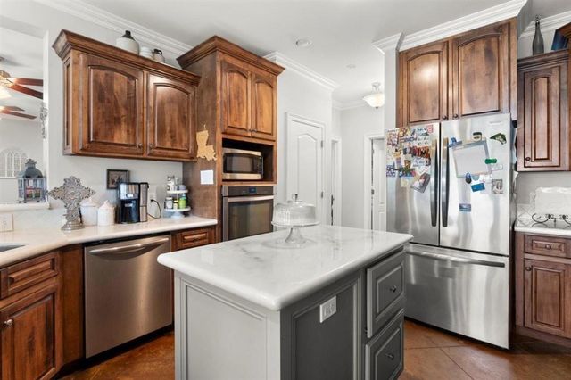 2407 Fox Hollow Street, Lake Charles, LA 70605