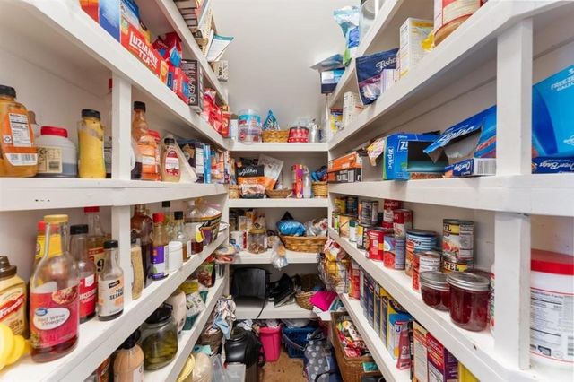 2407 Fox Hollow Street, Lake Charles, LA 70605