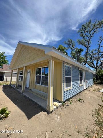 706 School Avenue, Panama City, FL 32401