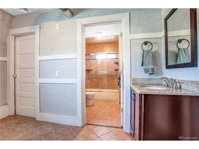 323 W 8th St, Salida, CO 81201