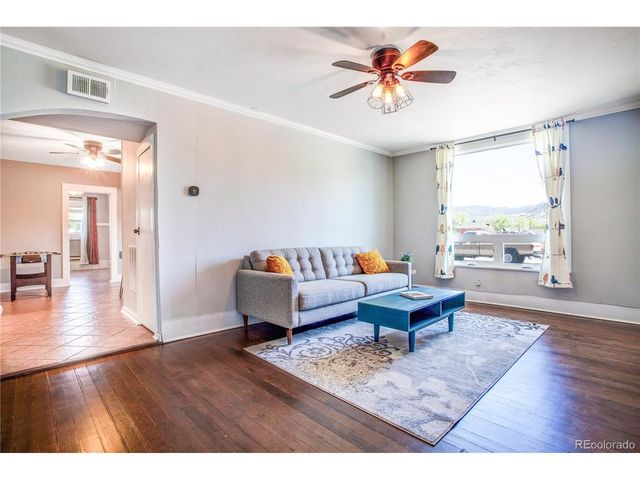 323 W 8th St, Salida, CO 81201
