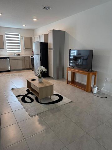 336 NW 8th Ct, Pompano Beach, FL 33060