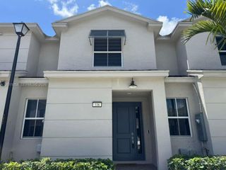 336 NW 8th Ct, Pompano Beach, FL 33060