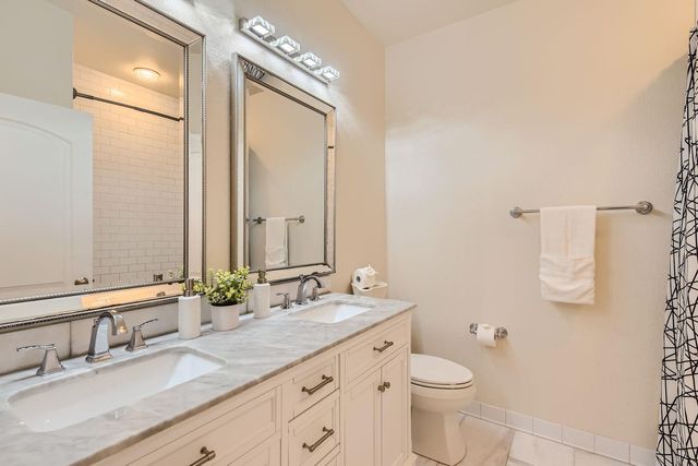 236 Aria RDG 236, Lakeway, TX 78738