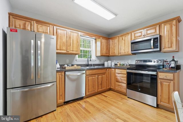 195 GAYLES LN, Front Royal, VA 22630