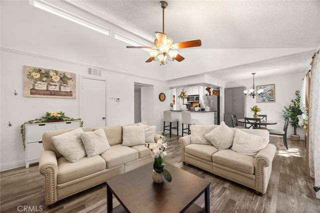 12567 Bradley 6, Sylmar, CA 91342