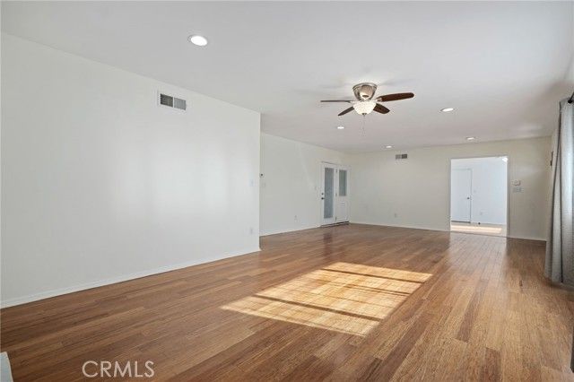 19233 Napa, Northridge (los Angeles), CA 91324