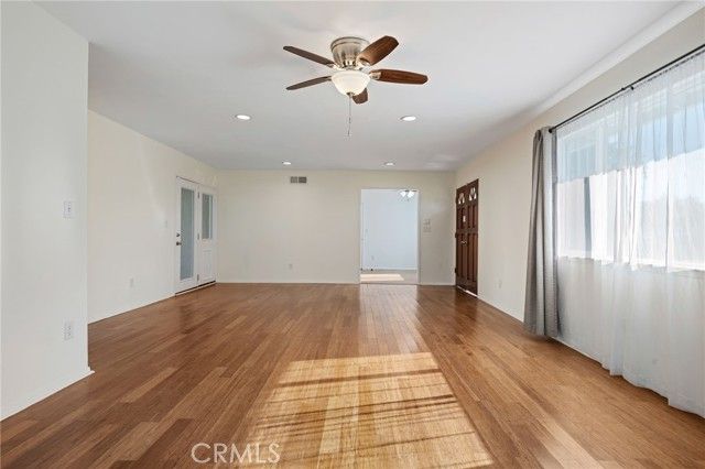 19233 Napa, Northridge (los Angeles), CA 91324