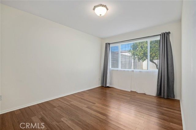 19233 Napa, Northridge (los Angeles), CA 91324