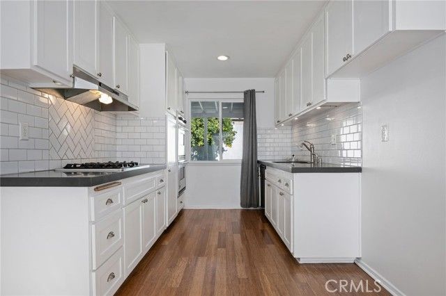 19233 Napa, Northridge (los Angeles), CA 91324