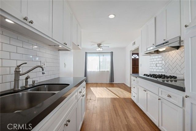 19233 Napa, Northridge (los Angeles), CA 91324