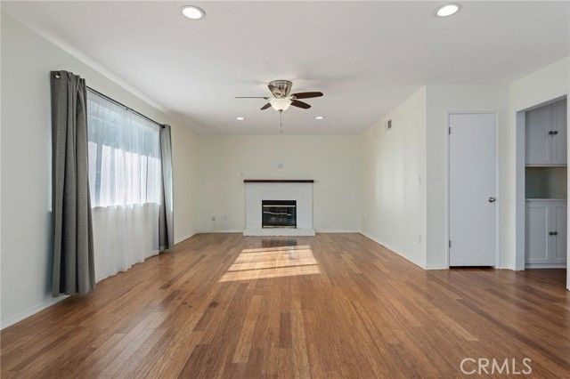 19233 Napa, Northridge (los Angeles), CA 91324