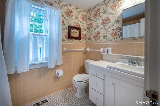 3 Blackman Road, Ridgefield, CT 06877