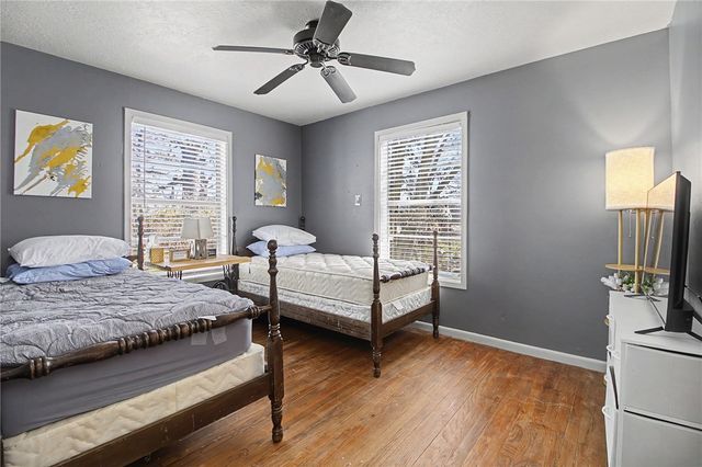 2905 South College Avenue, Bryan, TX 77801