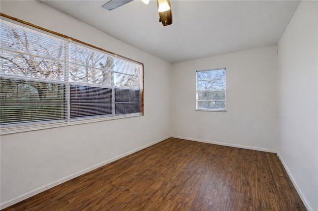 2905 South College Avenue, Bryan, TX 77801