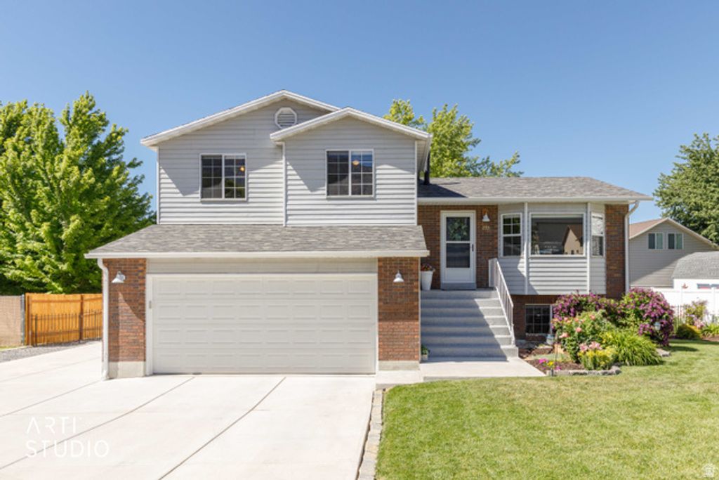 755 E 2550 N, North Ogden, UT 84414