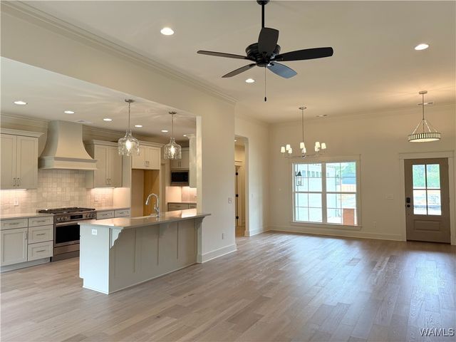 13949 Glen Park Ave, Northport, AL 35475