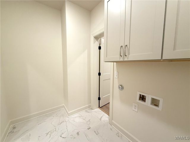 13949 Glen Park Ave, Northport, AL 35475