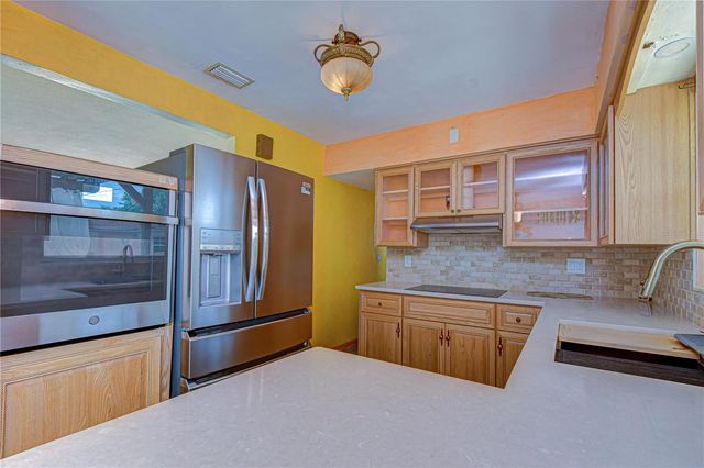 6710 35TH TERRACE N, St Petersburg, FL 33710