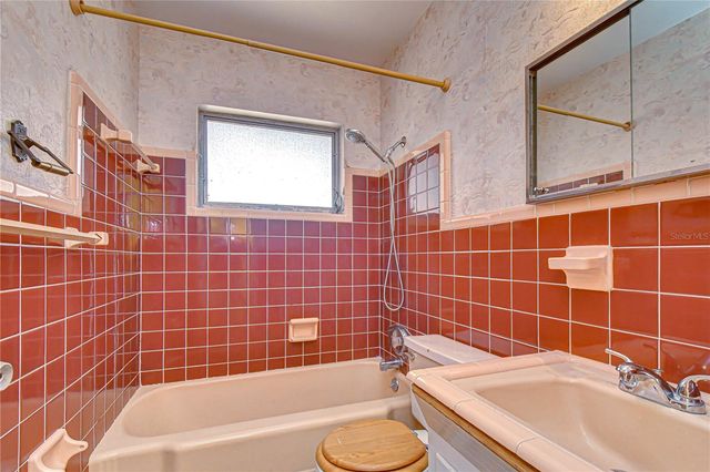 6710 35TH TERRACE N, St Petersburg, FL 33710