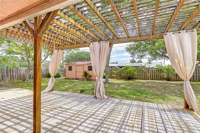 6710 35TH TERRACE N, St Petersburg, FL 33710