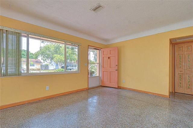 6710 35TH TERRACE N, St Petersburg, FL 33710