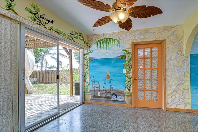6710 35TH TERRACE N, St Petersburg, FL 33710