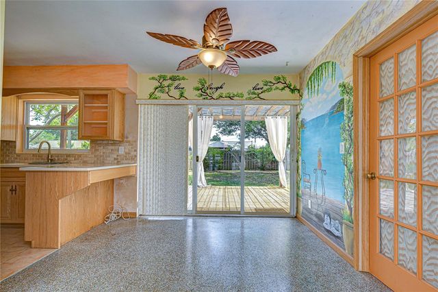 6710 35TH TERRACE N, St Petersburg, FL 33710