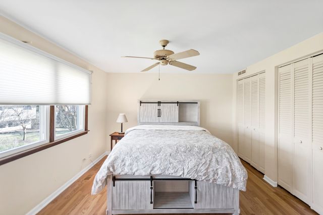 915 N Saratoga Drive, Palatine, IL 60074