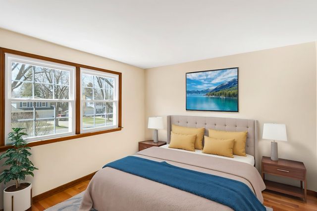 915 N Saratoga Drive, Palatine, IL 60074