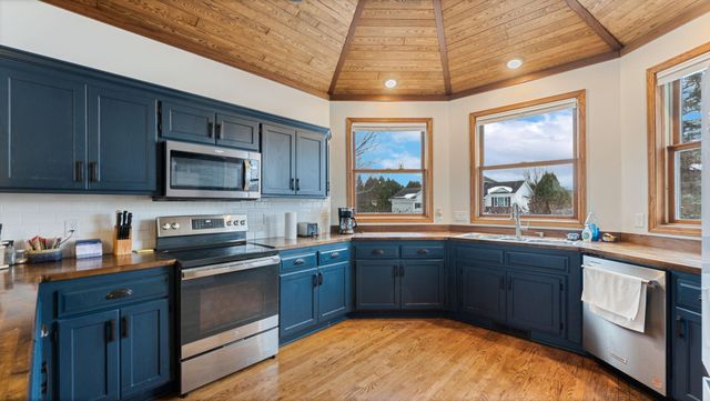 6066 259th Street, Wyoming, MN 55092