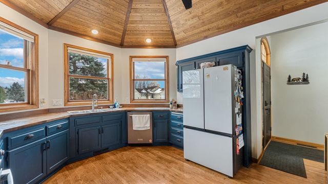 6066 259th Street, Wyoming, MN 55092