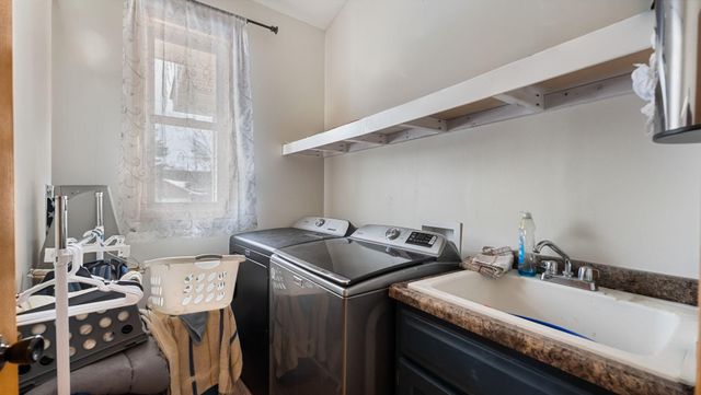 6066 259th Street, Wyoming, MN 55092