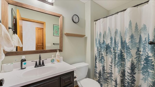 6066 259th Street, Wyoming, MN 55092