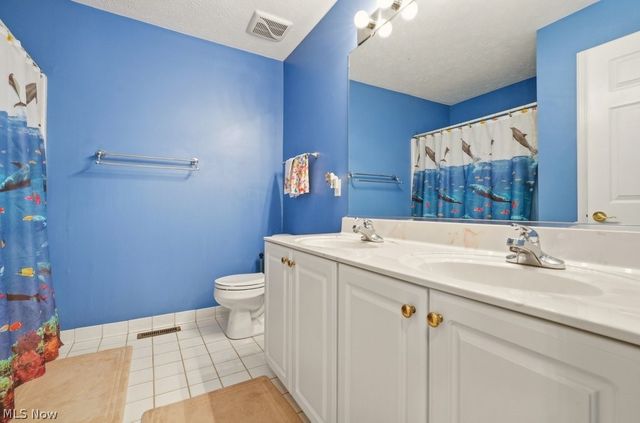 593 Brookstone Court, Copley, OH 44321