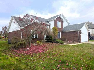 48791 Fairmont Drive, Macomb, MI 48044