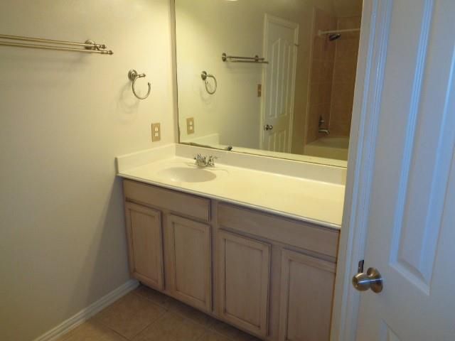 32510 Decker Oaks Drive, Pinehurst, TX 77362
