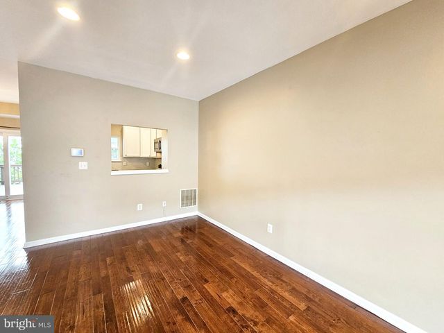 21747 KINGS CROSSING TER, Ashburn, VA 20147