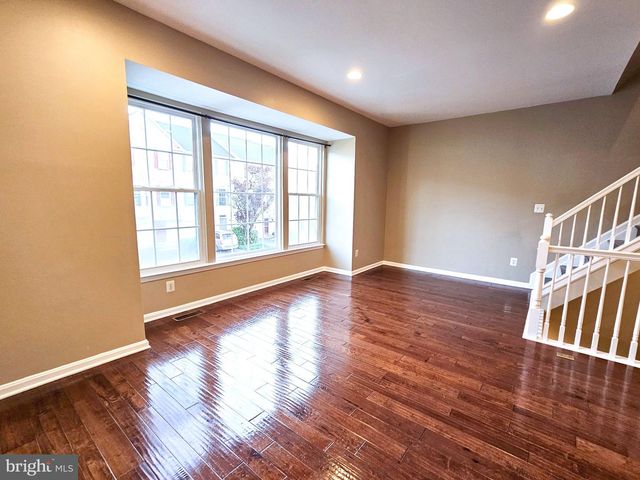 21747 KINGS CROSSING TER, Ashburn, VA 20147