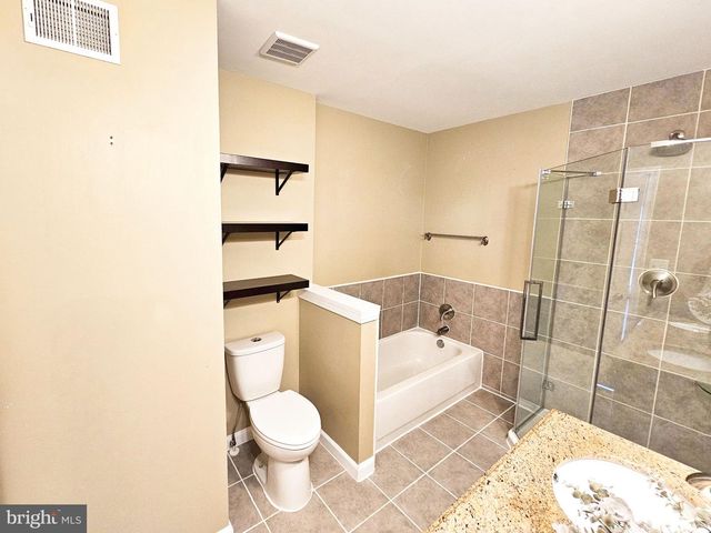 21747 KINGS CROSSING TER, Ashburn, VA 20147