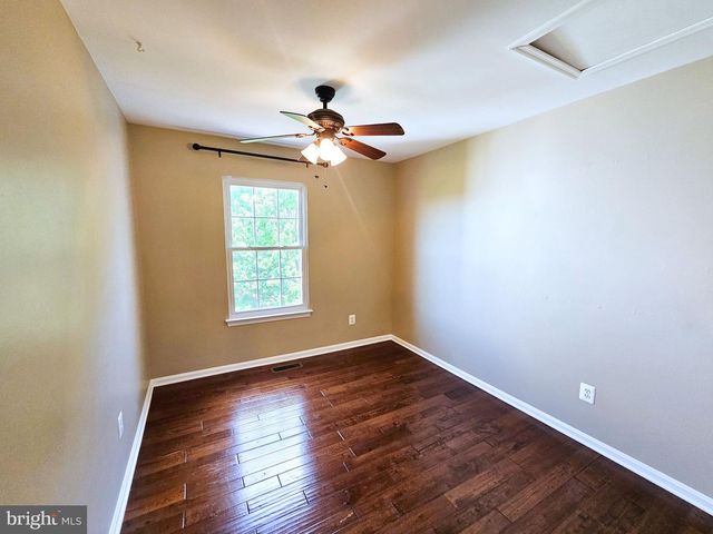 21747 KINGS CROSSING TER, Ashburn, VA 20147