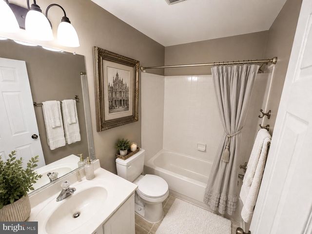 21747 KINGS CROSSING TER, Ashburn, VA 20147